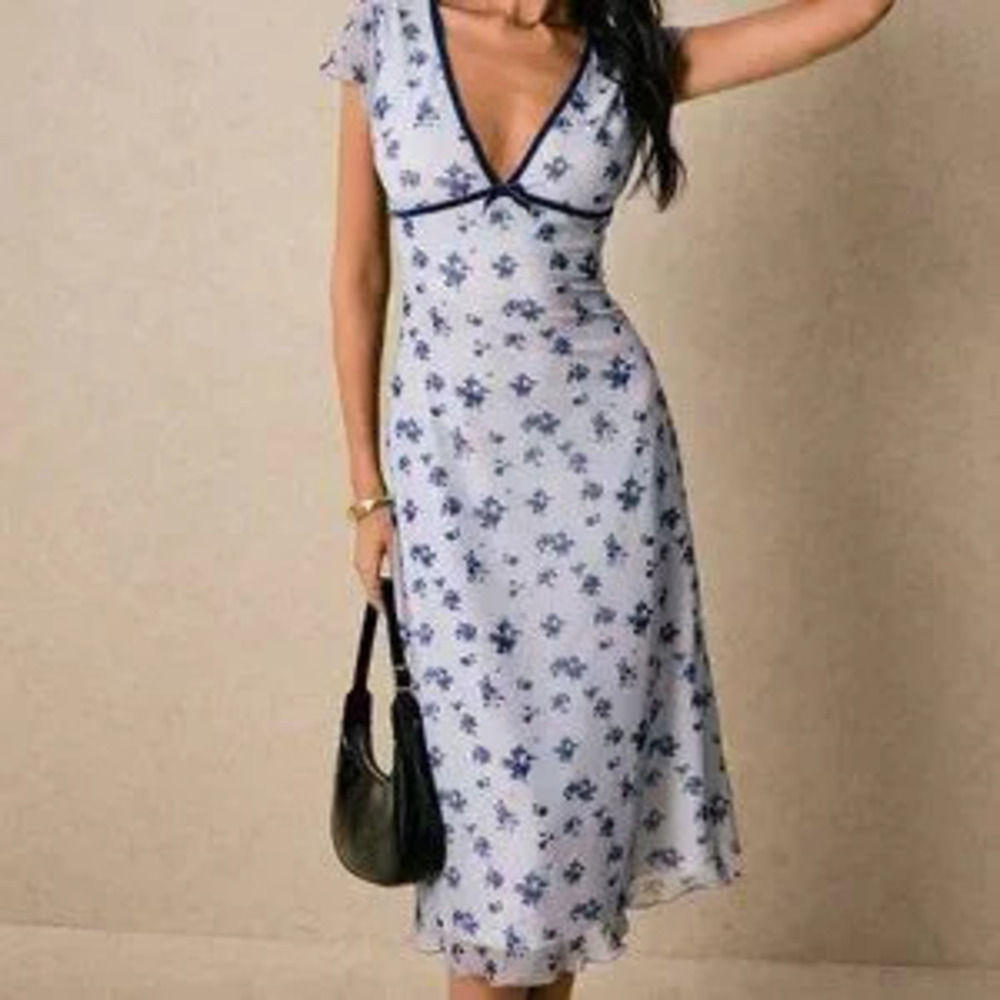 Blue Elegant Women's Floral Print Midi Dress With V-Neck And Lettuce Trim Detail
